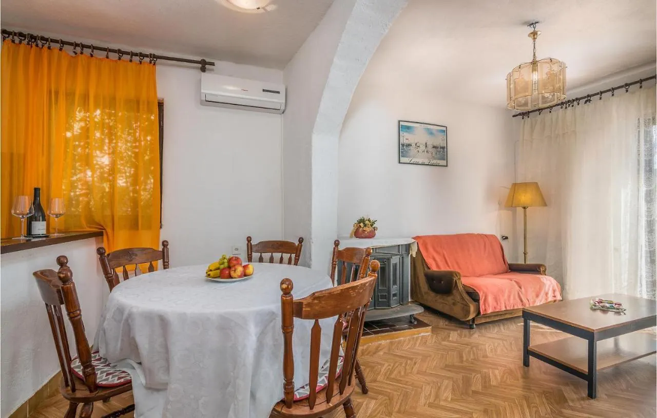 Amazing Apartment In Jurandvor With Kitchen 0*,